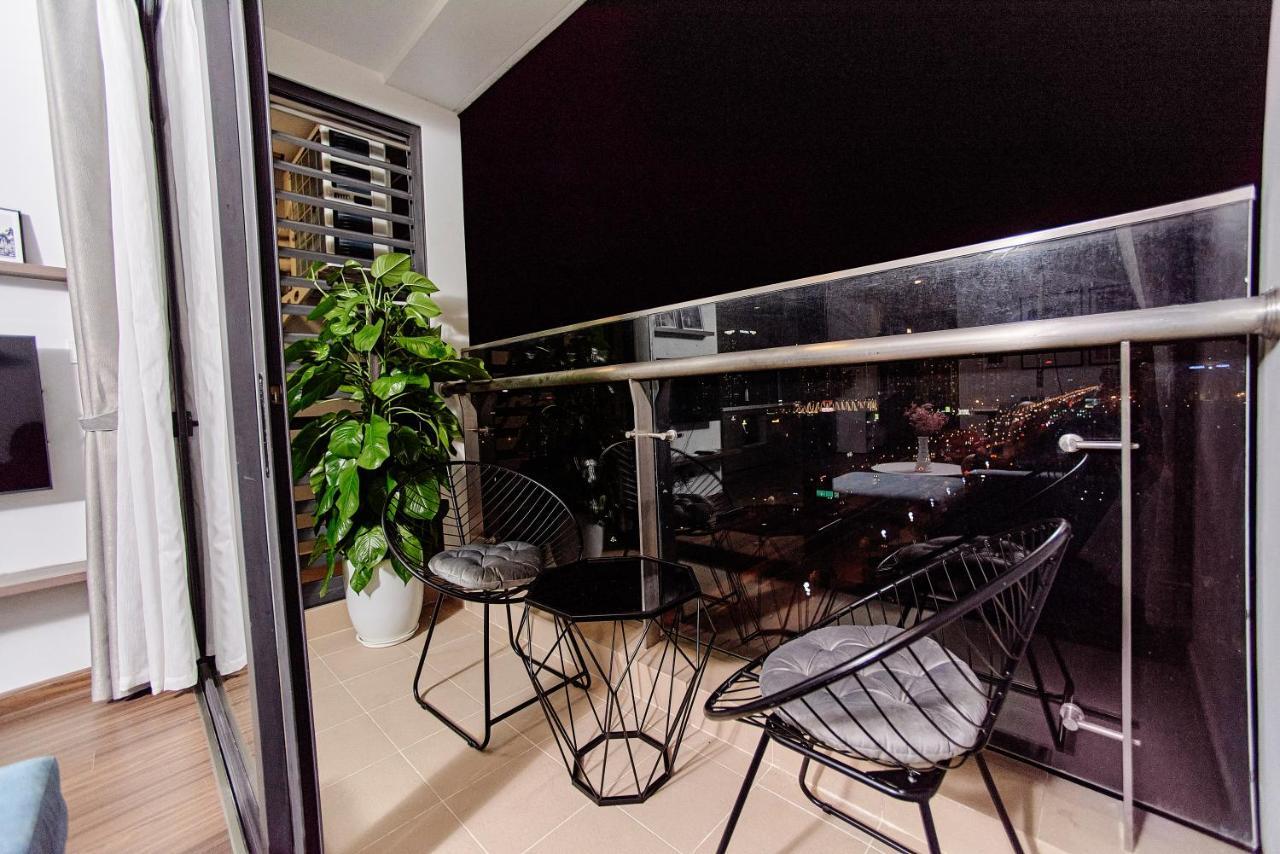 Aspaces Serviced Apartments - Vinhomes West Point ハノイ市 エクステリア 写真