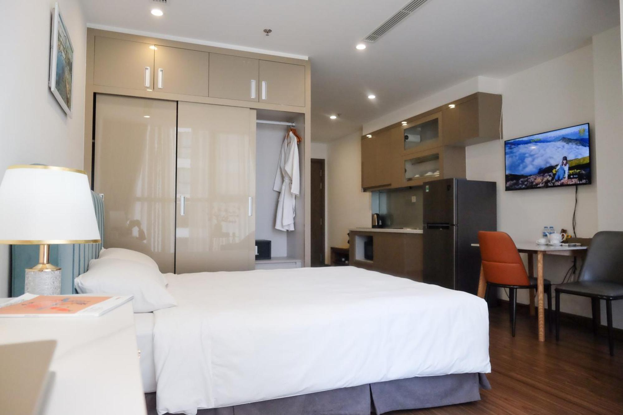 Aspaces Serviced Apartments - Vinhomes West Point ハノイ市 エクステリア 写真